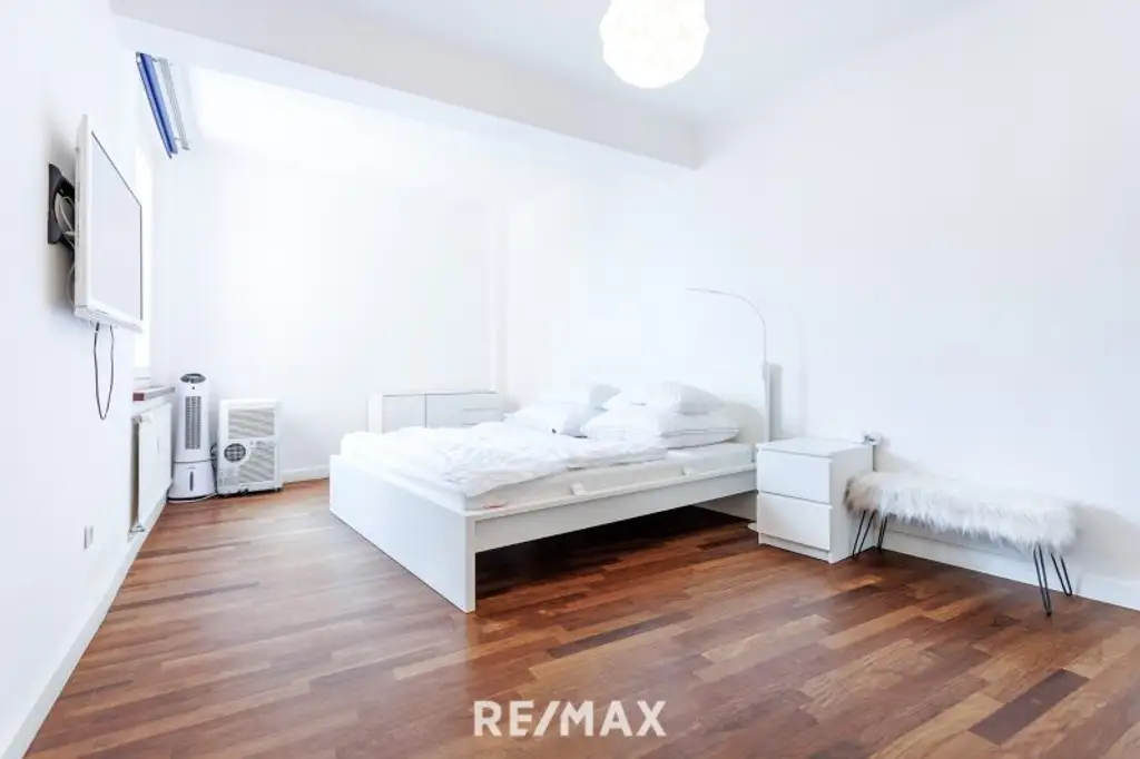 Lichtdurchflutete 2-Zimmer Wohnung im historischen Herzen Wiens