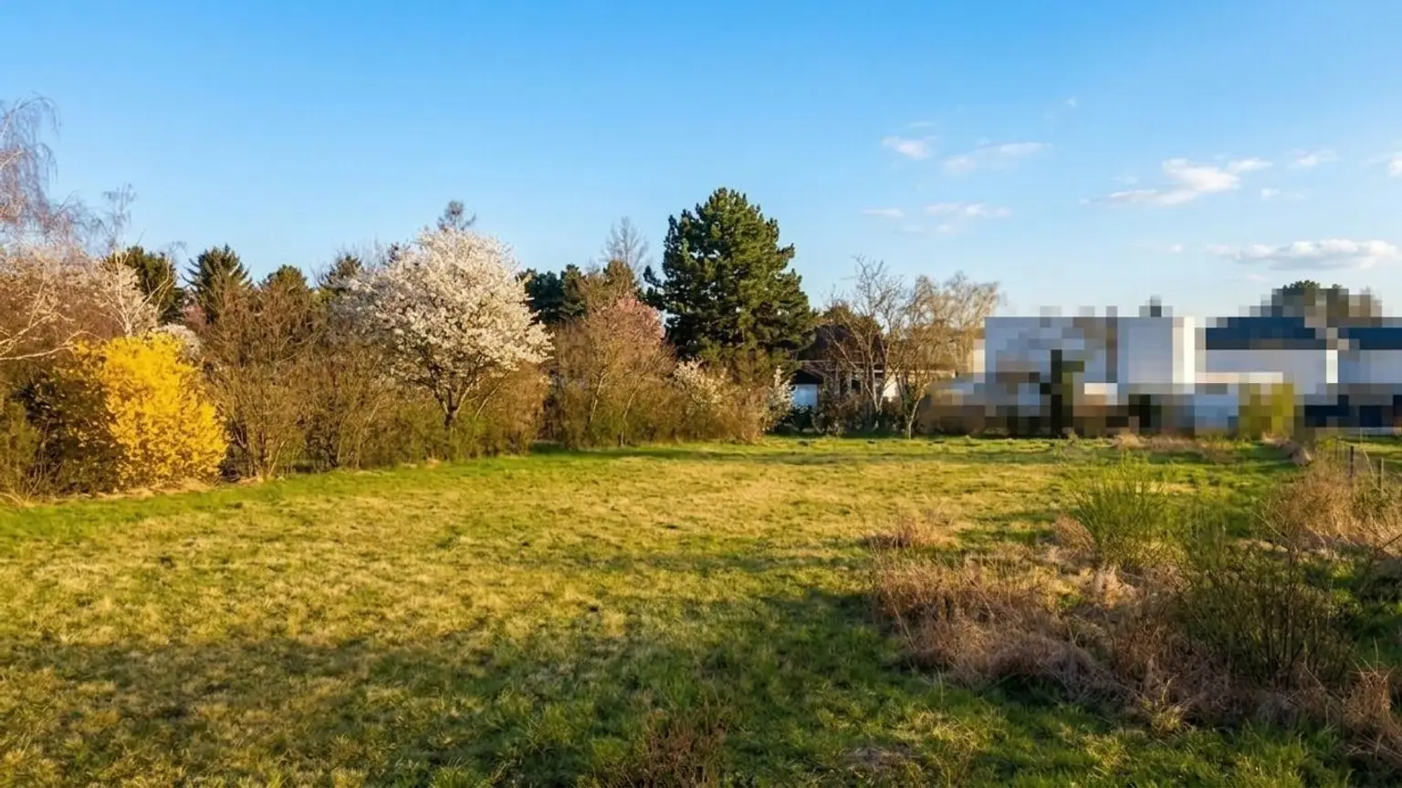 Grundstück