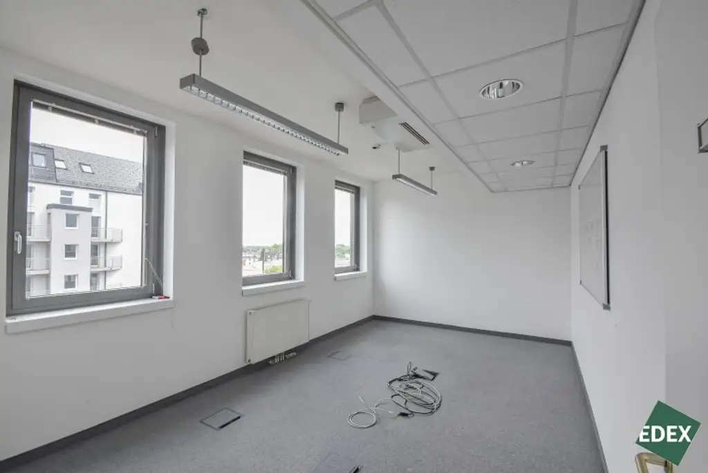 Durchdacht aufgeteilte Bürofläche mit Terrasse und optimaler Anbindung