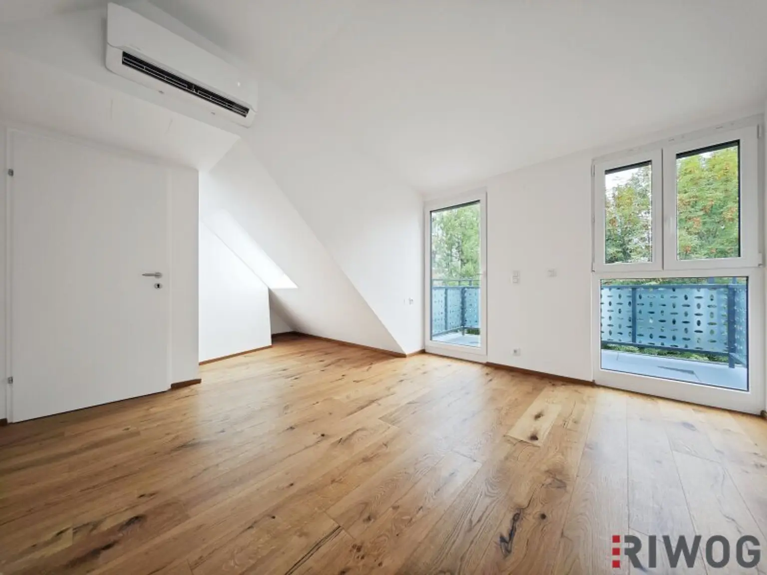 ERSTBEZUG | Townhouse mit Eigengarten in ruhiger Innenhoflage | auch Wohn-Büro Kombination möglich