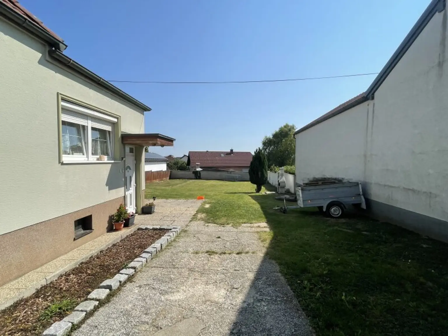 CHARMANTES EINFAMILIEN-HAUS MIT GROSSEM GARTEN - RUHELAGE!