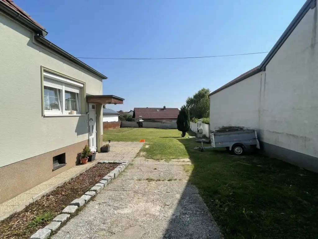 CHARMANTES EINFAMILIEN-HAUS MIT GROSSEM GARTEN - RUHELAGE!