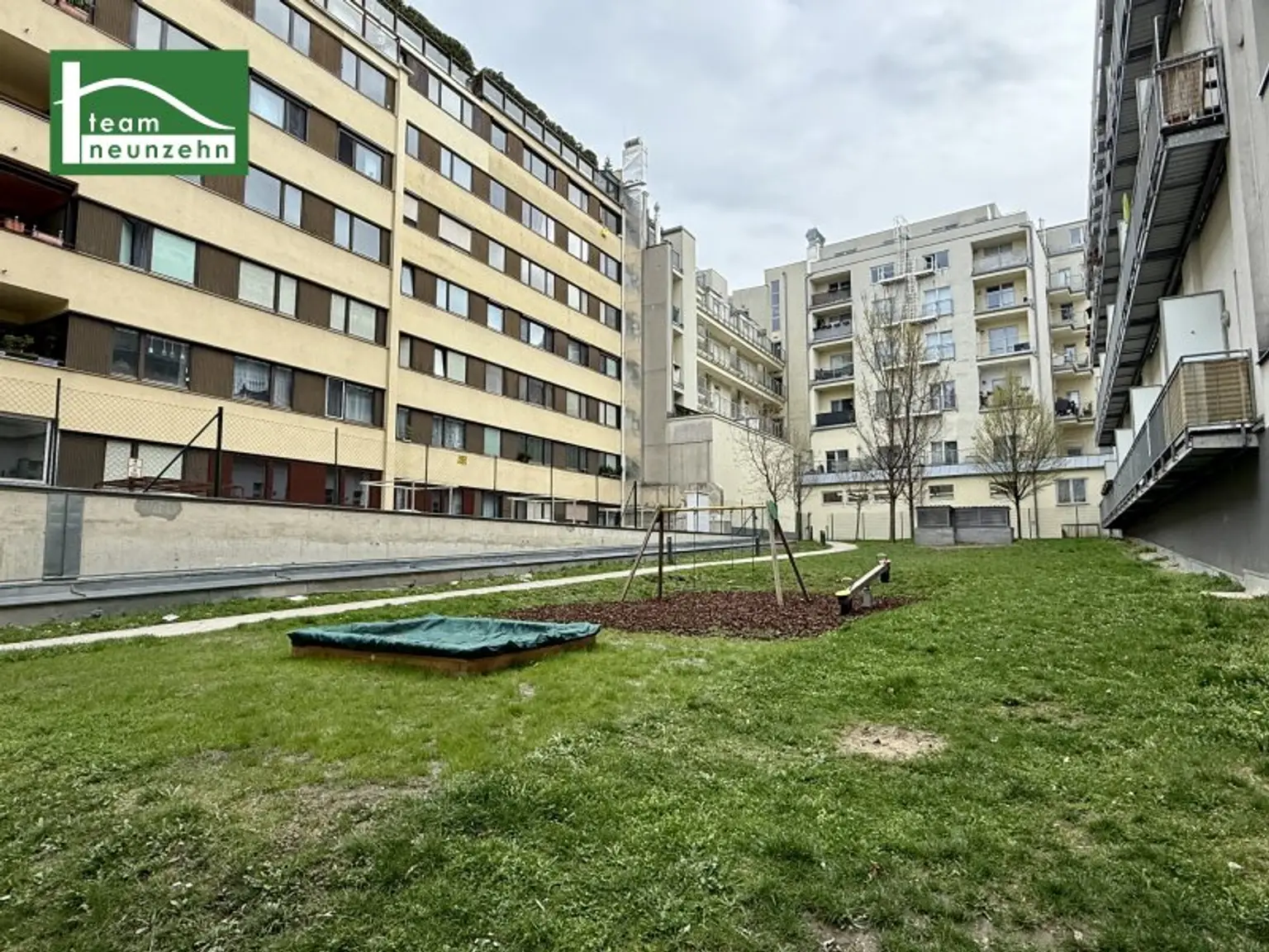 Gewerbefläche inkl. Einbauküche und großzügiger Terrasse in Ruhelage in 1100 Wien - JETZT ANFRAGEN