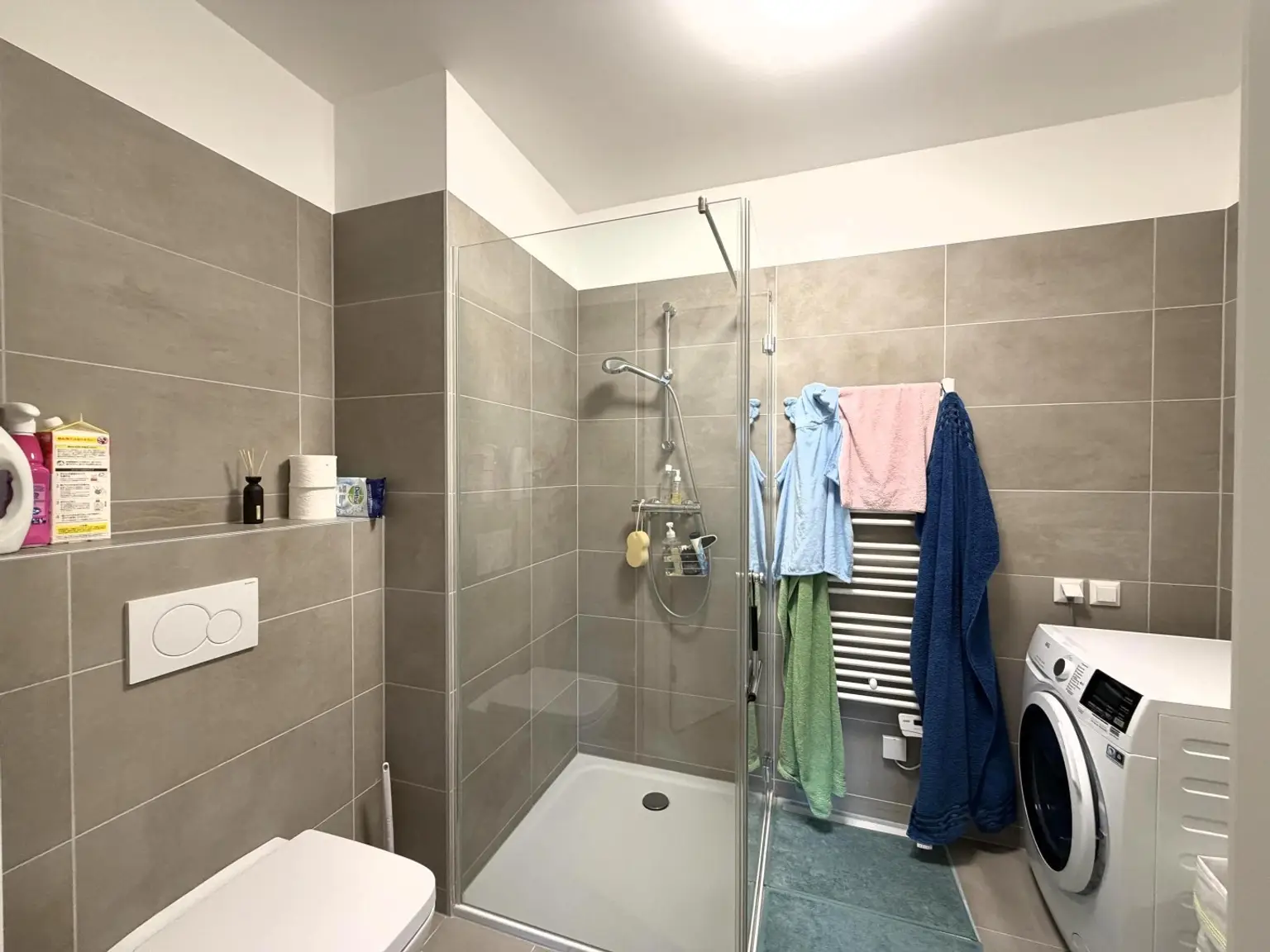 Badezimmer 1/2 mit Du, WC, WB und WM