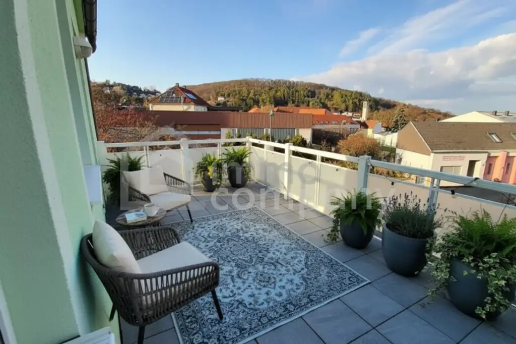 Provisionsfrei für den Mieter!  ----  Spitzen Single-Wohnung mit super Sonnen-Terrasse