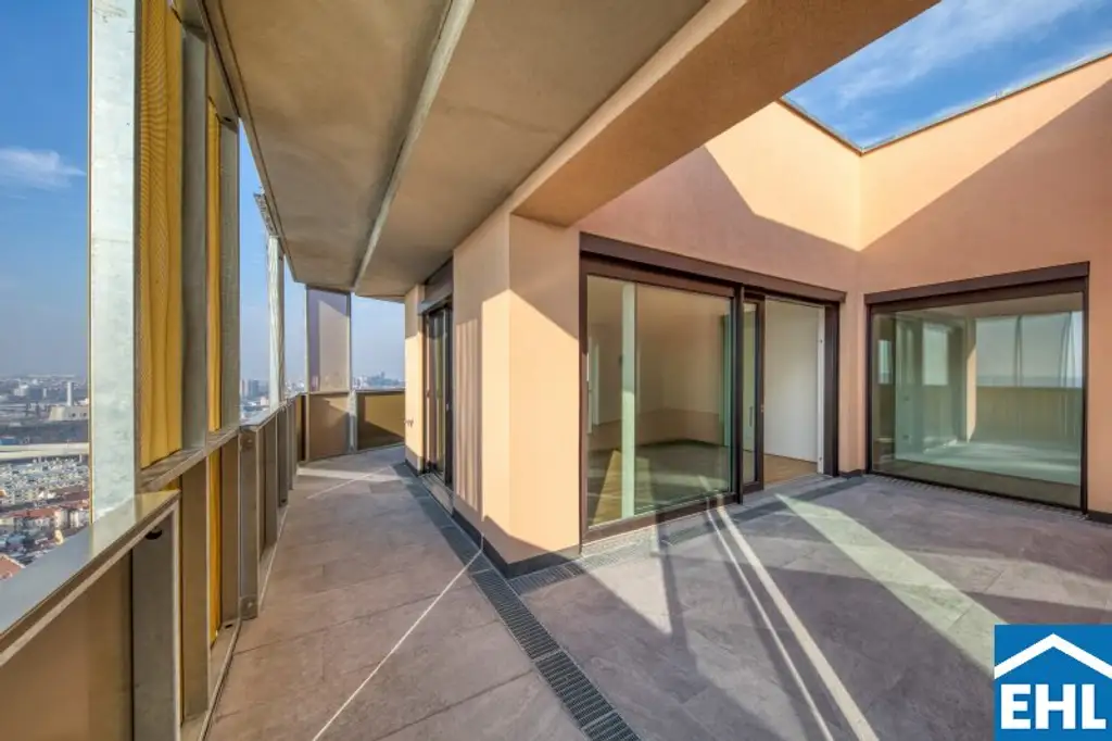Skyline-Feeling im 34. Stock des Q-Tower mit Südwest-Ausrichtung