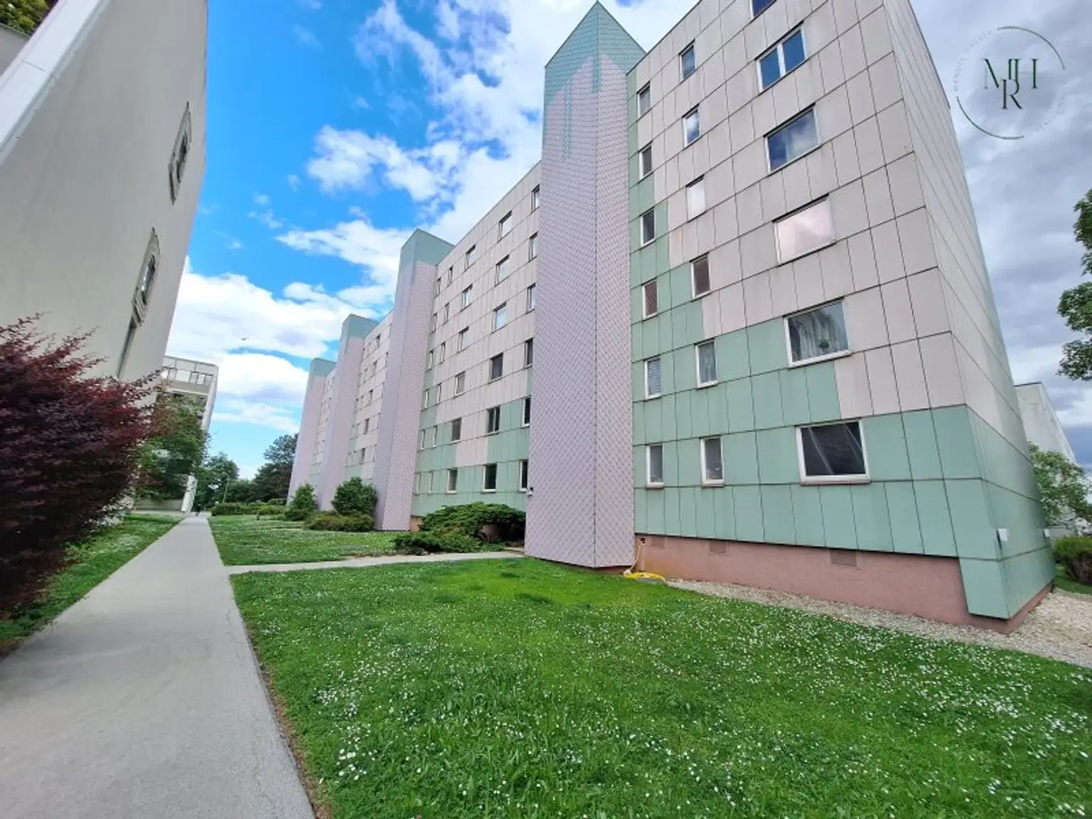 Vollmöblierte 3 Zimmer-Wohnung in Grünruhelage