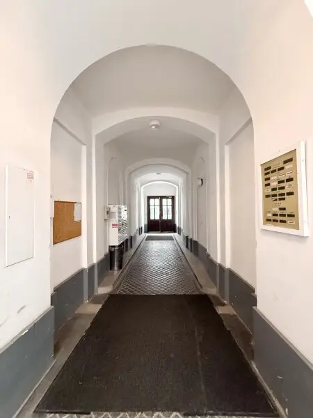 3-Zimmer Geschäftsfläche in 1090 Wien mit hoher Frequenz zu vermieten