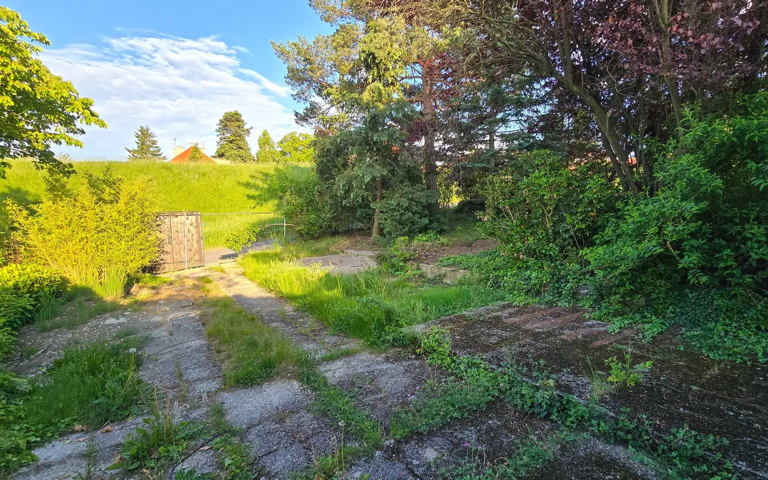 Grundstück