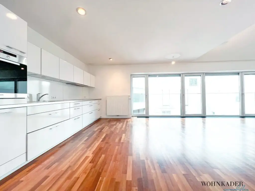 Exklusive 130 m² Dachgeschosswohnung mit Terrasse, Dachterrasse und atemberaubendem Blick auf den Stephansdom
