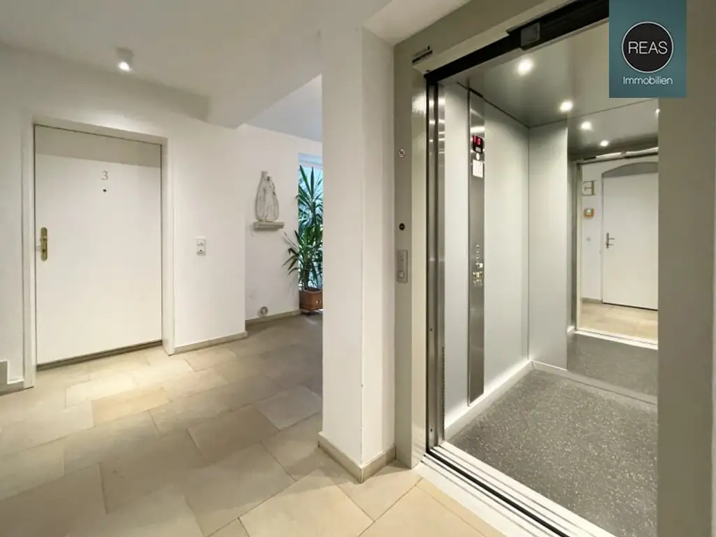 Provisionsfrei: Wunderschönes Apartment mit ruhiger Balkon-Terrasse bei der Orangerie Schönbrunn!