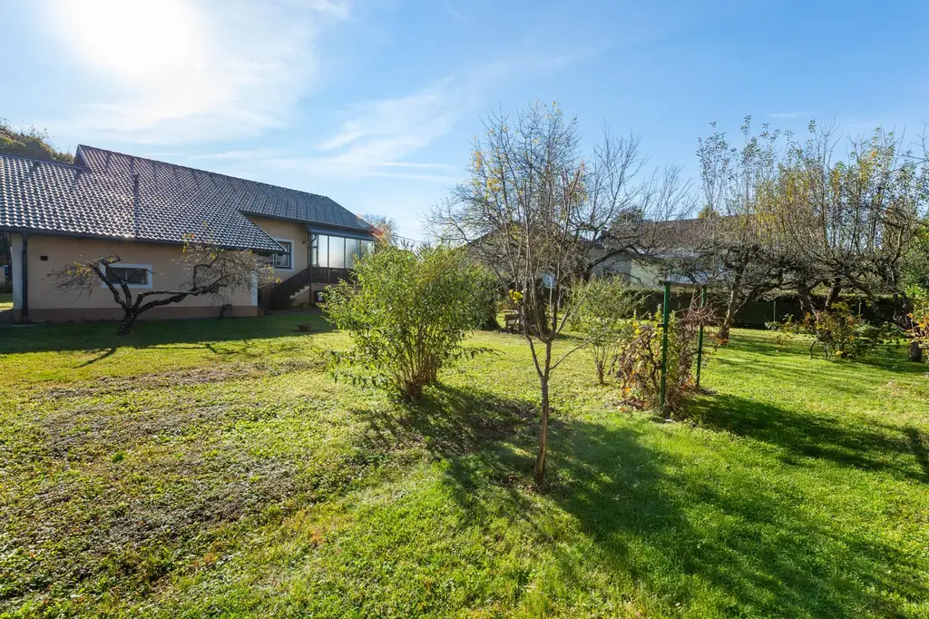 Einfamilienhaus mit wunderschönem Grundstück in ruhiger Lage