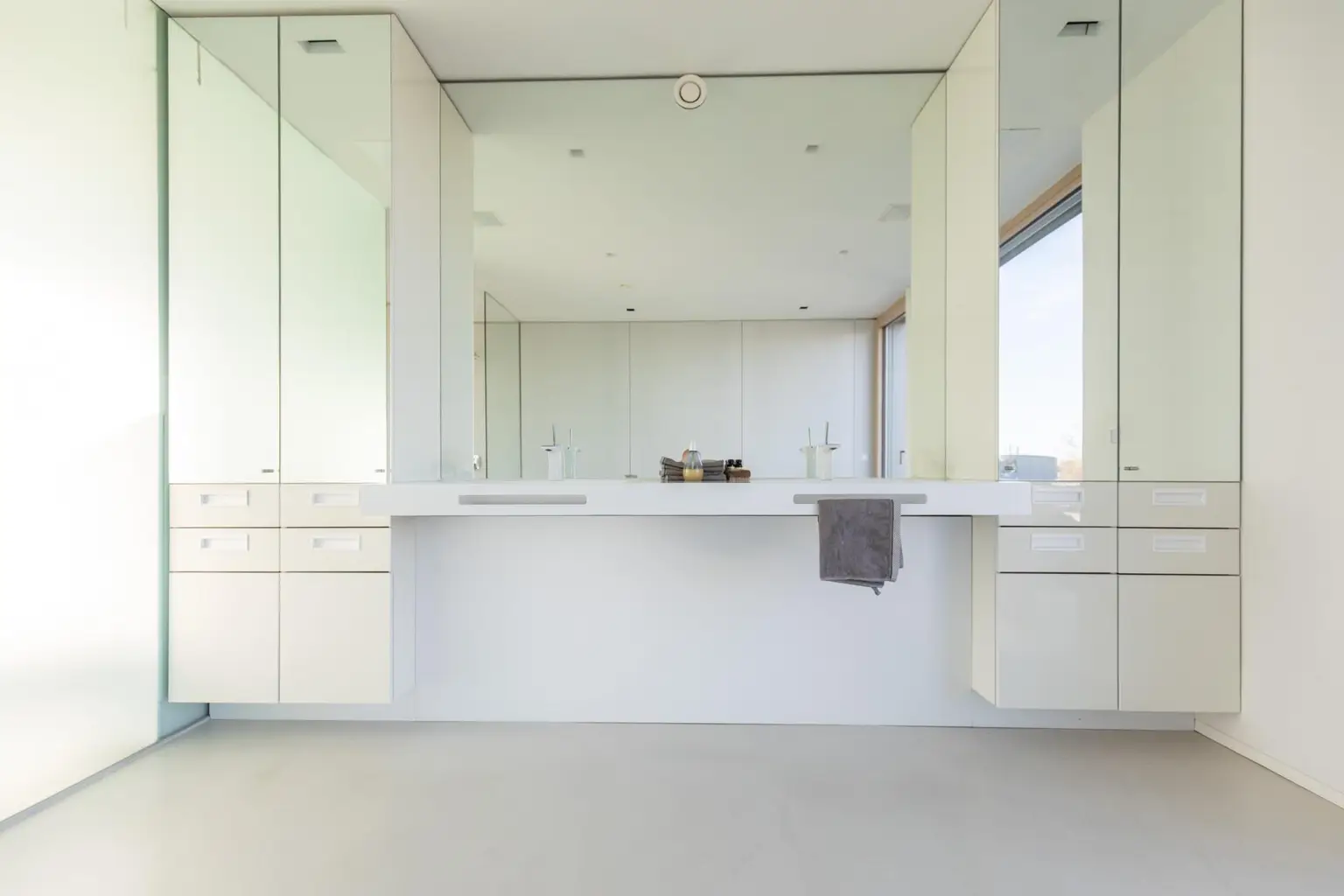Exklusive Villa mit direktem Seezugang in Neusiedl am See