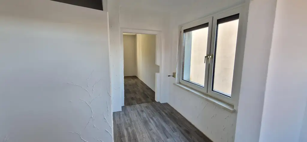 Freistehendes Wohnhaus mit Garten