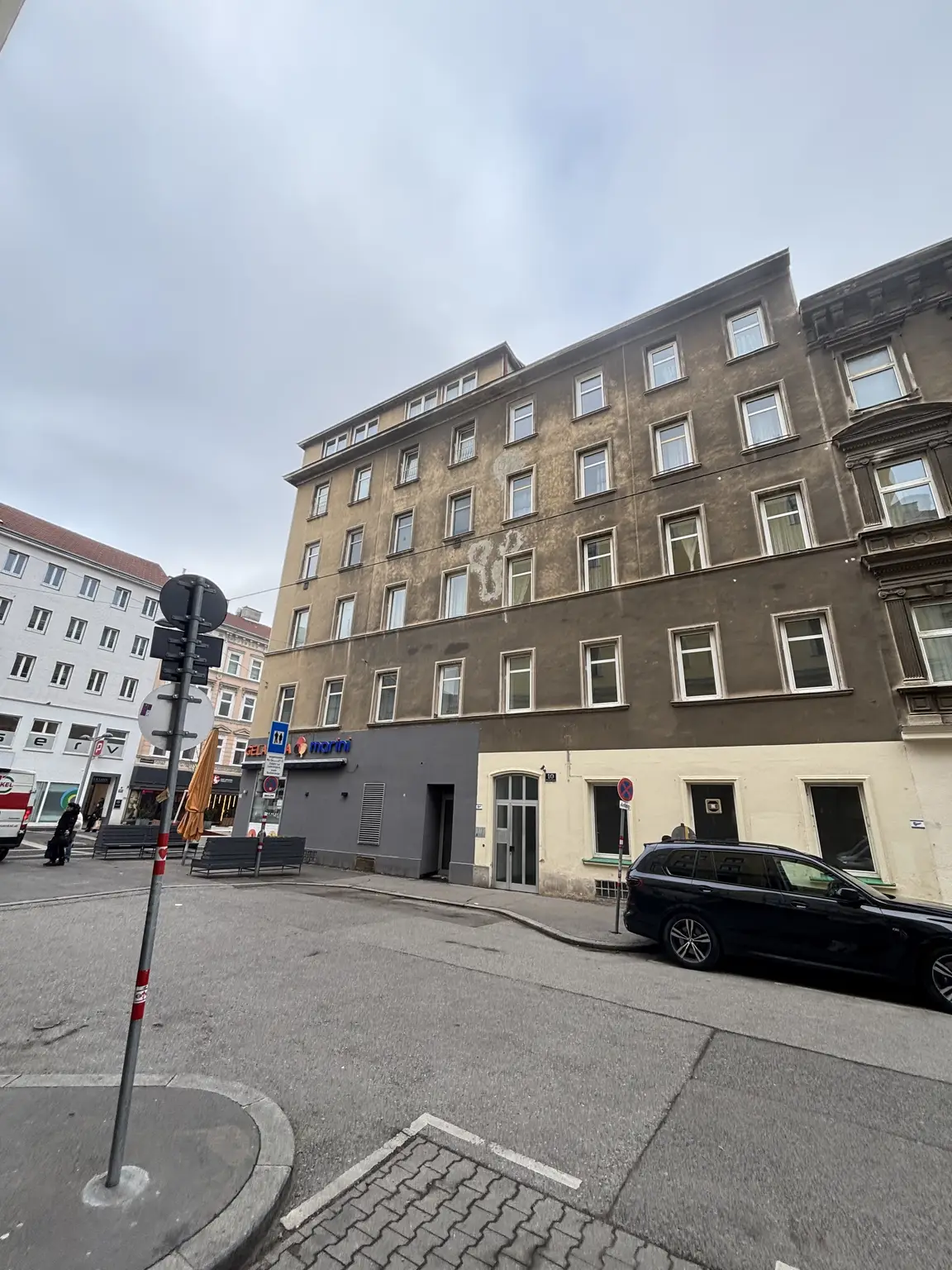 Großzügig geschnittene 3 Zimmer Wohnung in Toplage 1100 Wien Fussgängerzone !