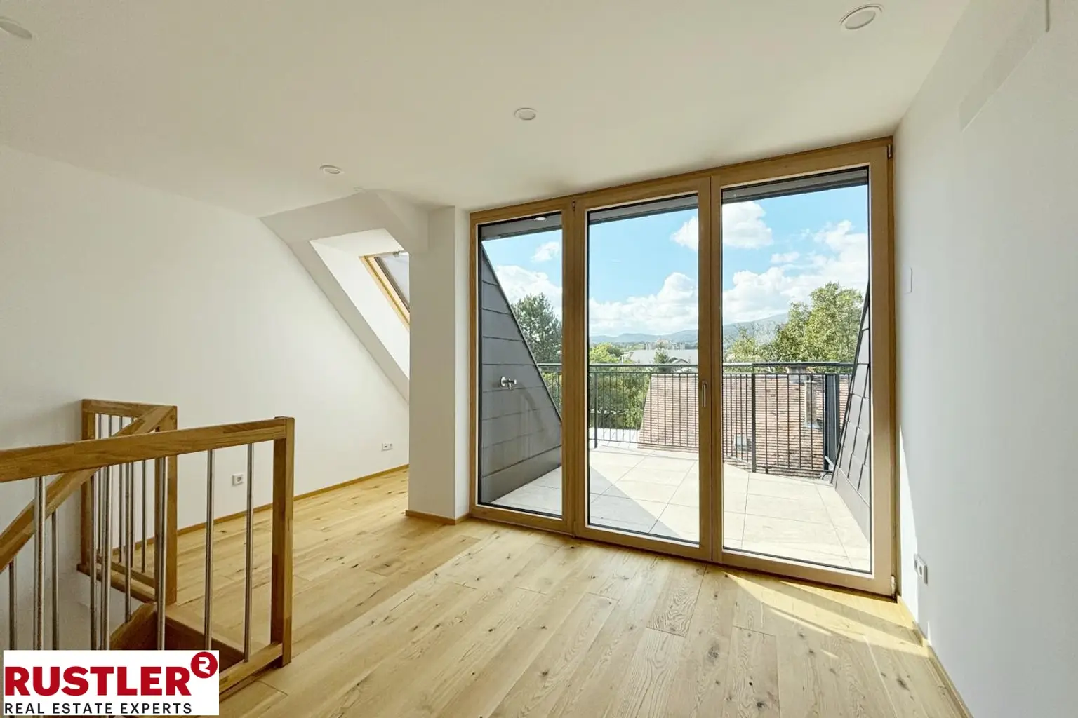 Wohnen über den Dächern – exklusive Maisonette mit unvergleichlichem Panoramablick