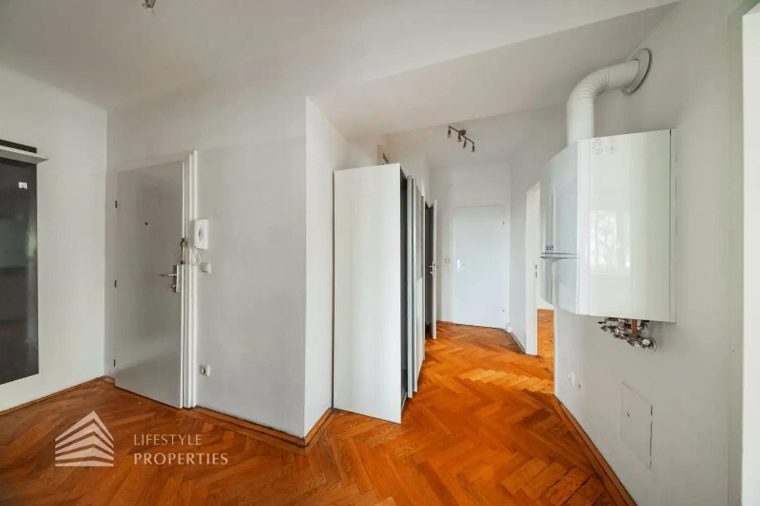 Schöne 2-Zimmer Wohnung, Nähe Meiselmarkt