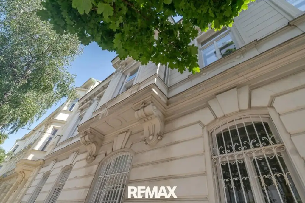 Rarität: Stadt-Villa mit weitläufigem Garten an exklusiver Hietzinger Adresse