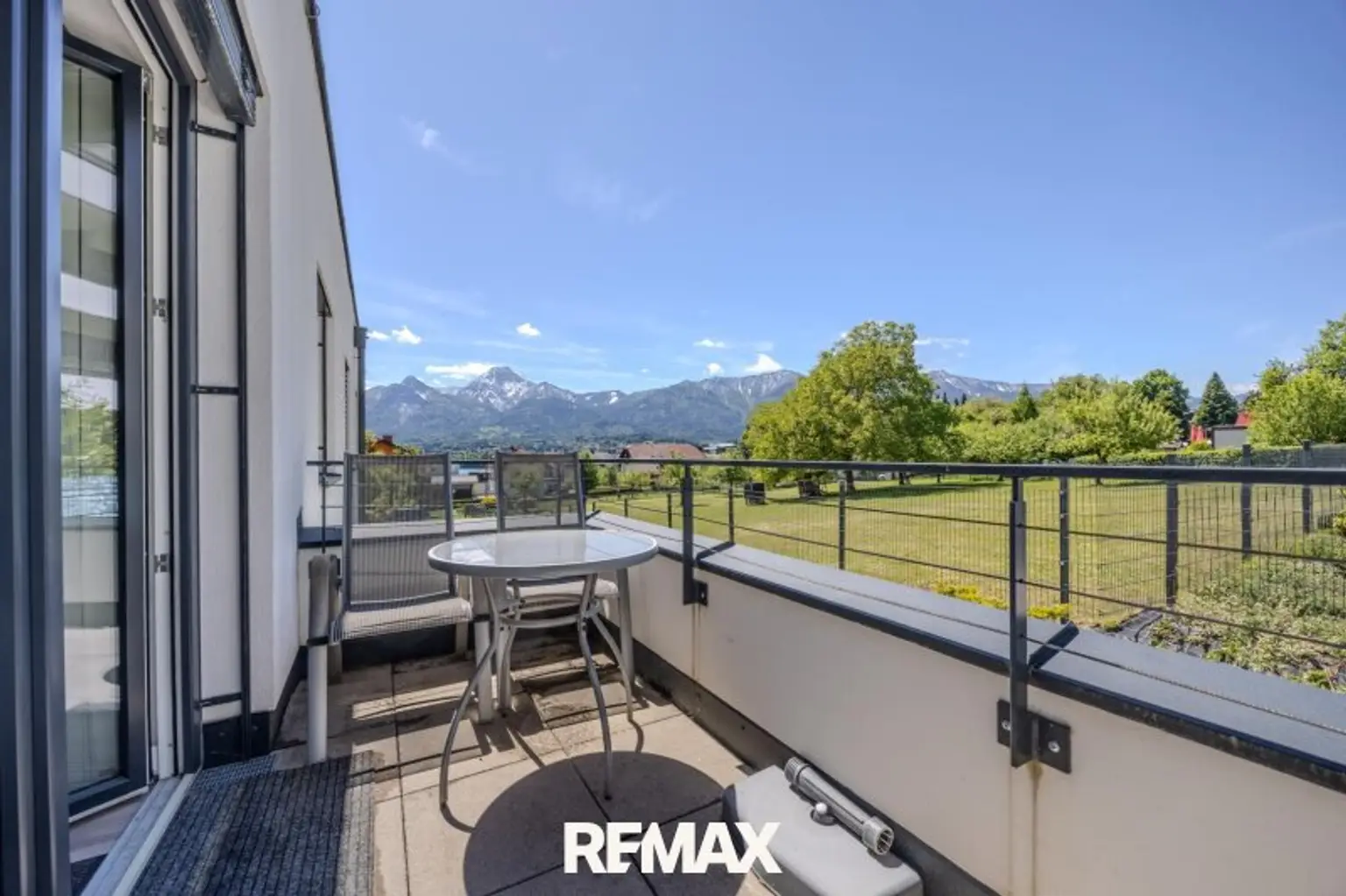 Balkon OG