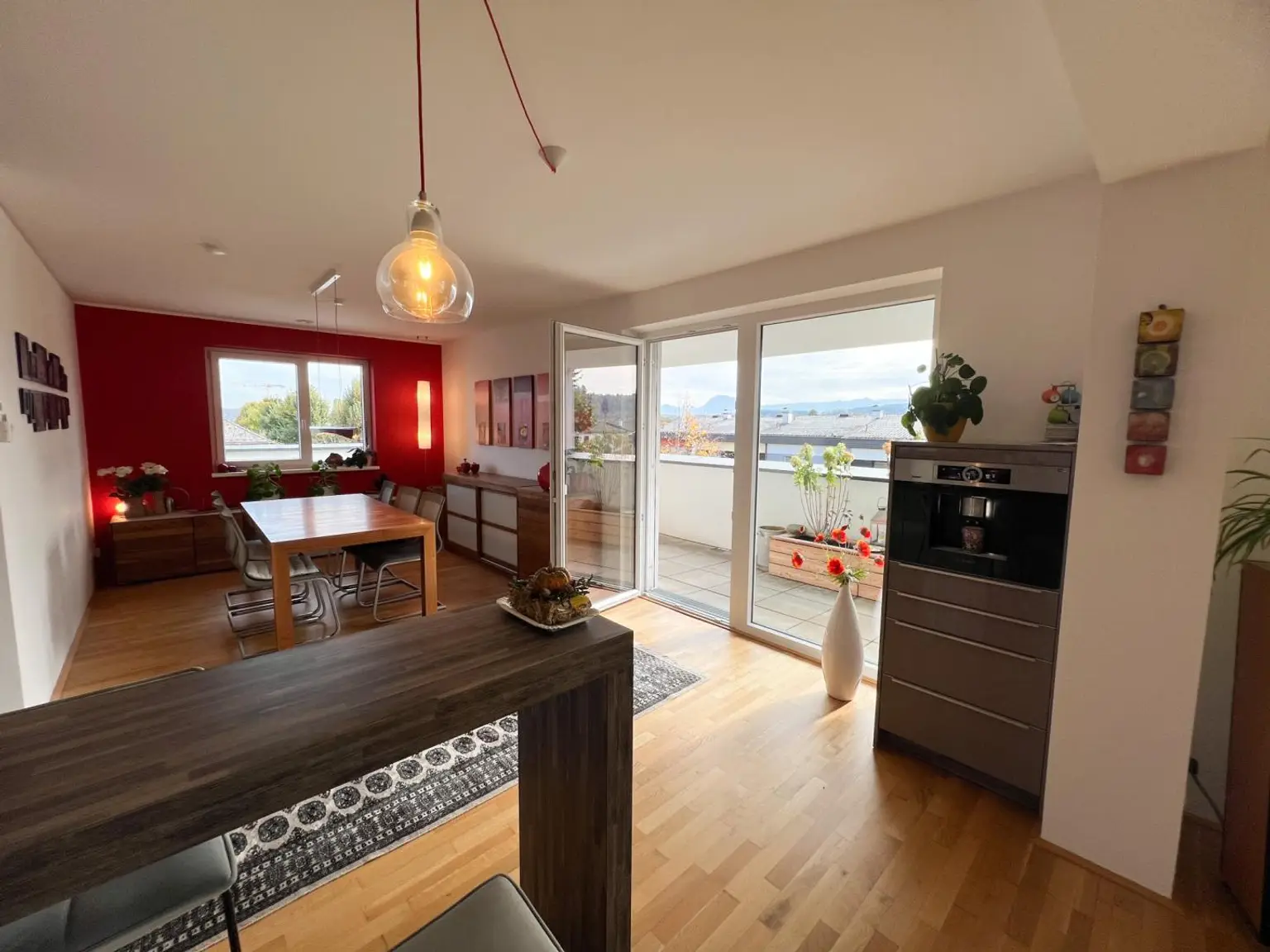 OPEN HOUSE! Moderner Penthousetraum mit Einliegerwohnung, XXL-Panoramaterrasse mit Traunsteinblick, Sauna & 3 TG-Plätze in 1A Lage Tegetthoffstraße