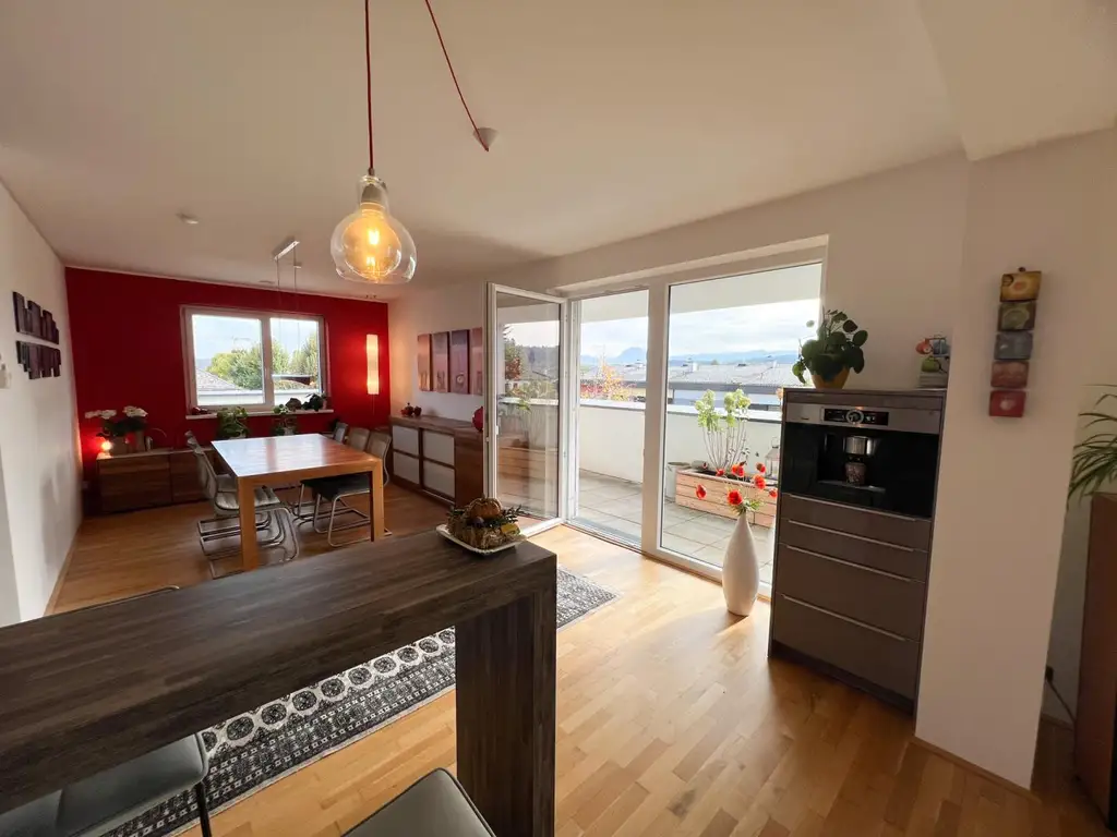 OPEN HOUSE! Moderner Penthousetraum mit Einliegerwohnung, XXL-Panoramaterrasse mit Traunsteinblick, Sauna & 3 TG-Plätze in 1A Lage Tegetthoffstraße