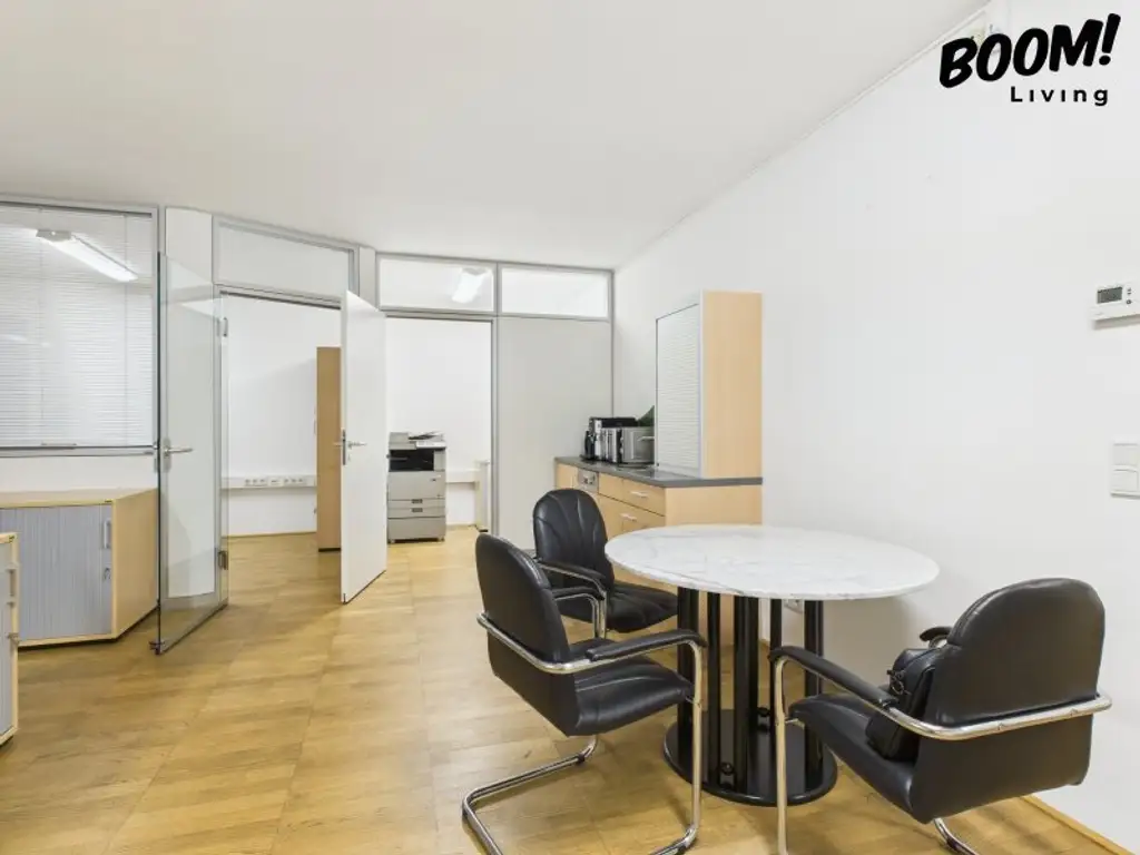 Neuwertiges Büro in 1070 Wien: 3 Zimmer, Parkett, Fußbodenheizung, Garage!