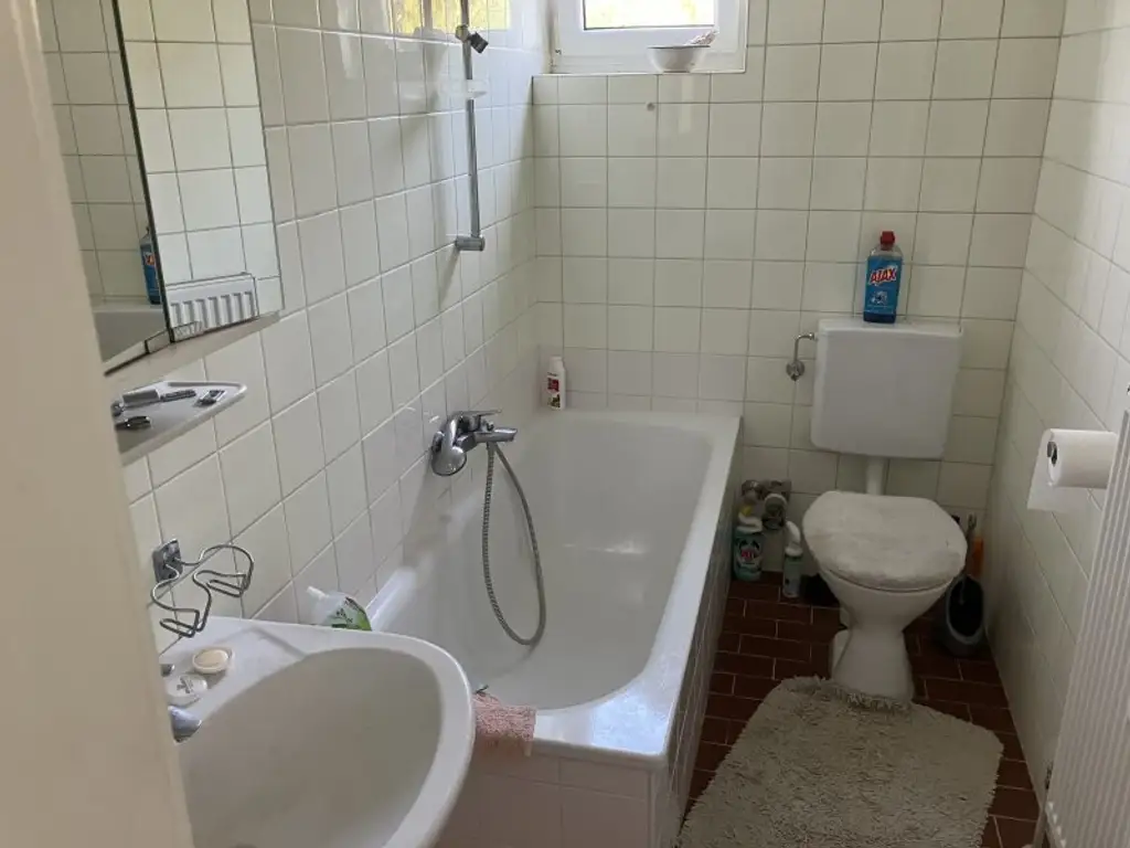 Hübsche 2-Zimmer-Wohnung mit großem Balkon und Garage in Aigen zu verkaufen