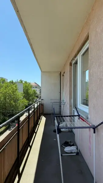 2,5 Zimmer Neubauwohnung mit toller Loggia am Friesenplatz - befristet vermietet
