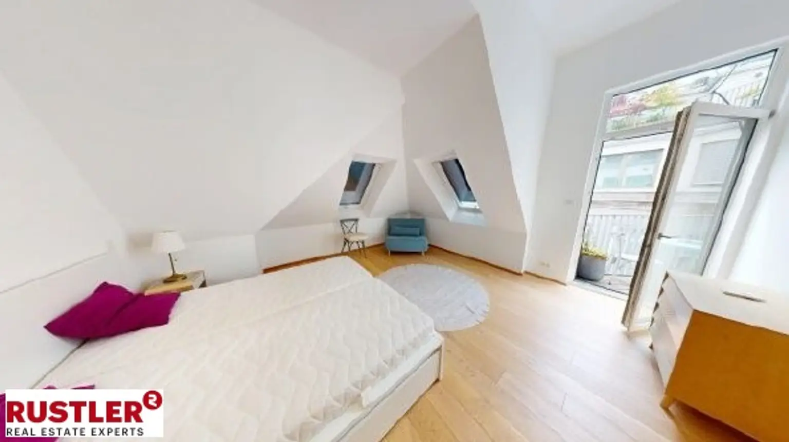Schlafzimmer 1