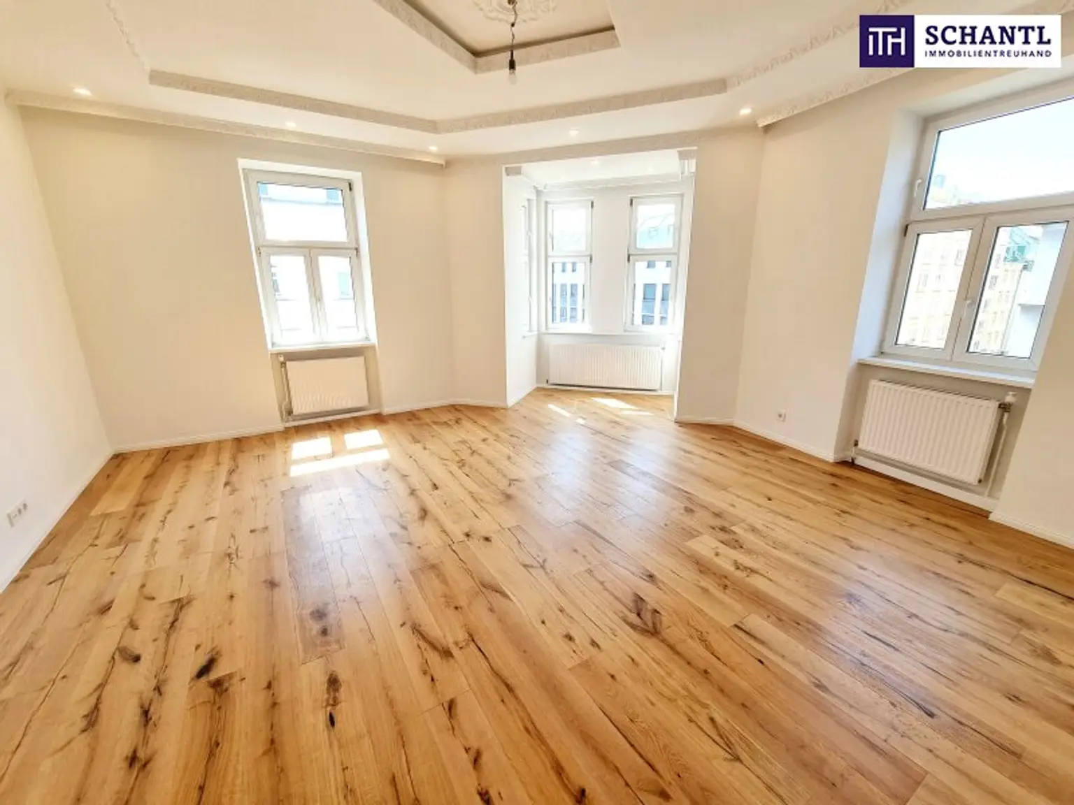 Eckjuwel mit Erker - Sonnendurchflutet und perfekt angebunden! Entzückende Altbauwohnung + Traumhaft schönes Haus + Perfekte Infrastrukur und Anbindung + Neue Einbauküche! Jetzt zugreifen!