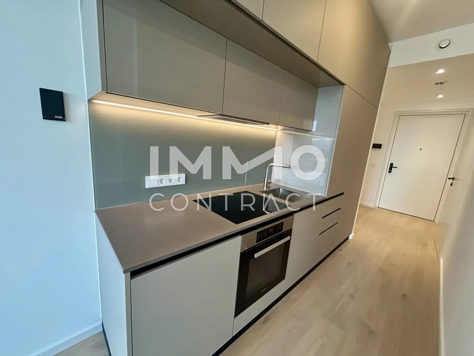 ERSTBEZUG: Luxuriöses Studioapartment mit Pool, Sauna, Fitness und Concierge!