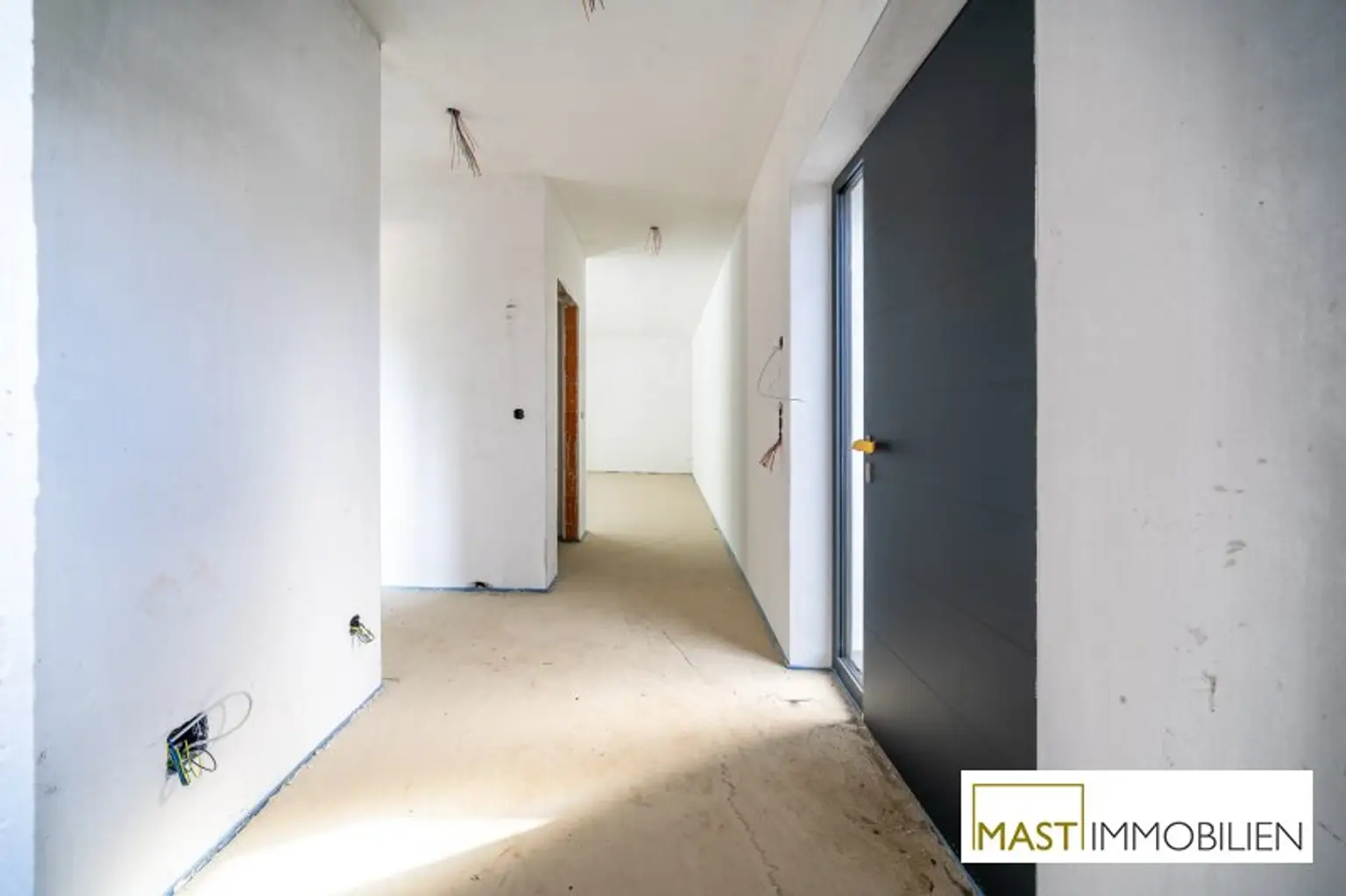 ERSTBEZUG - Modernes Einfamilienhaus mit 148 m² Wohnfläche, Balkon, Terrasse & 2 PKW-Stellplätzen in Strasshof – belagsfertig!