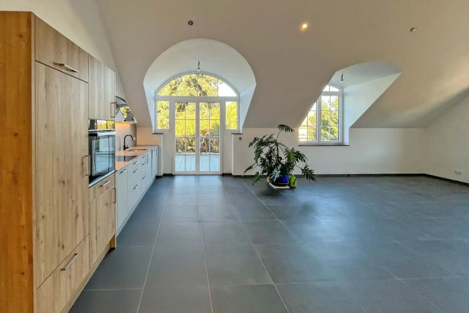 Küche_Ausgang Terrasse