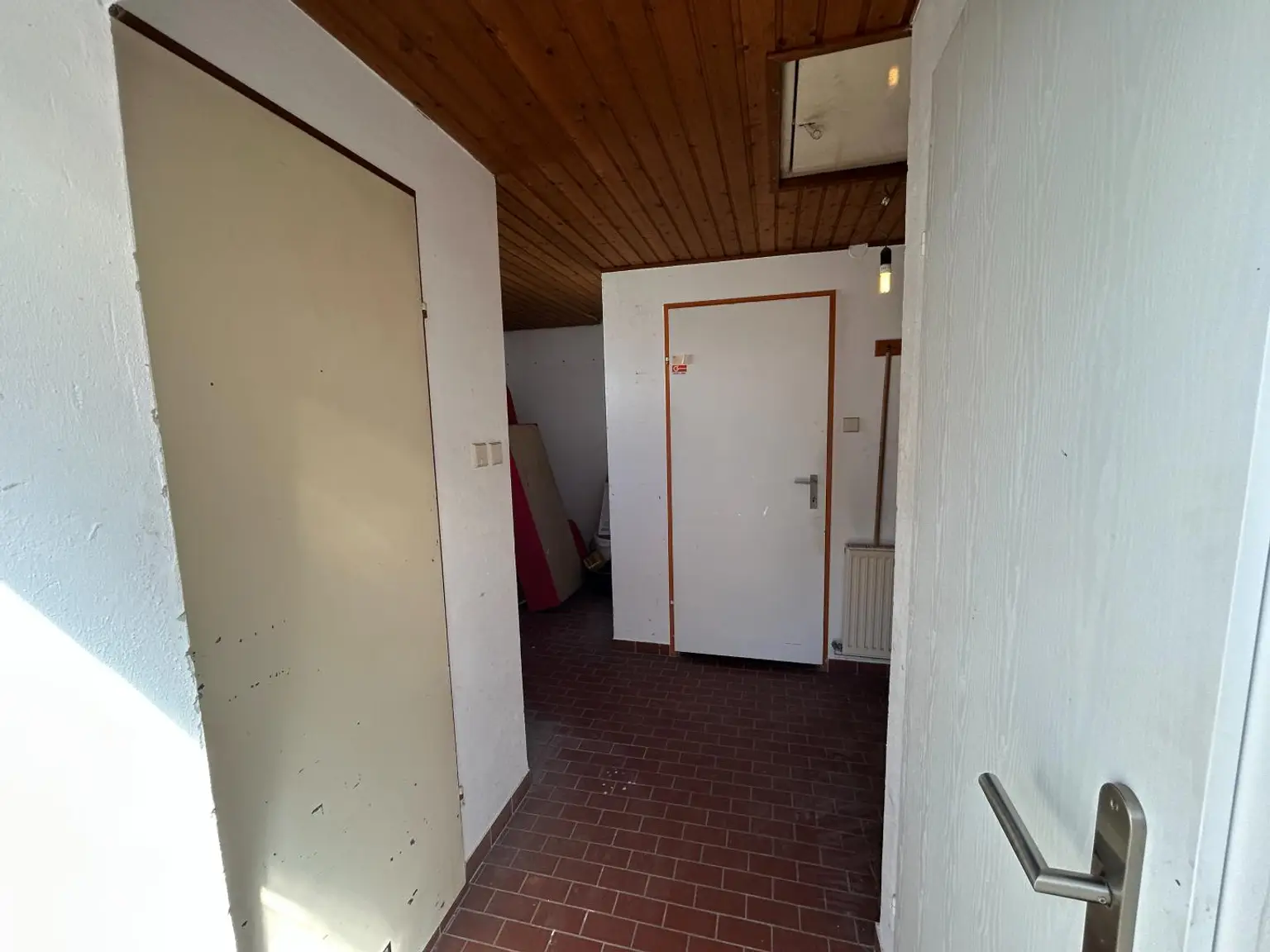 Nebengebäude + Lagerraum