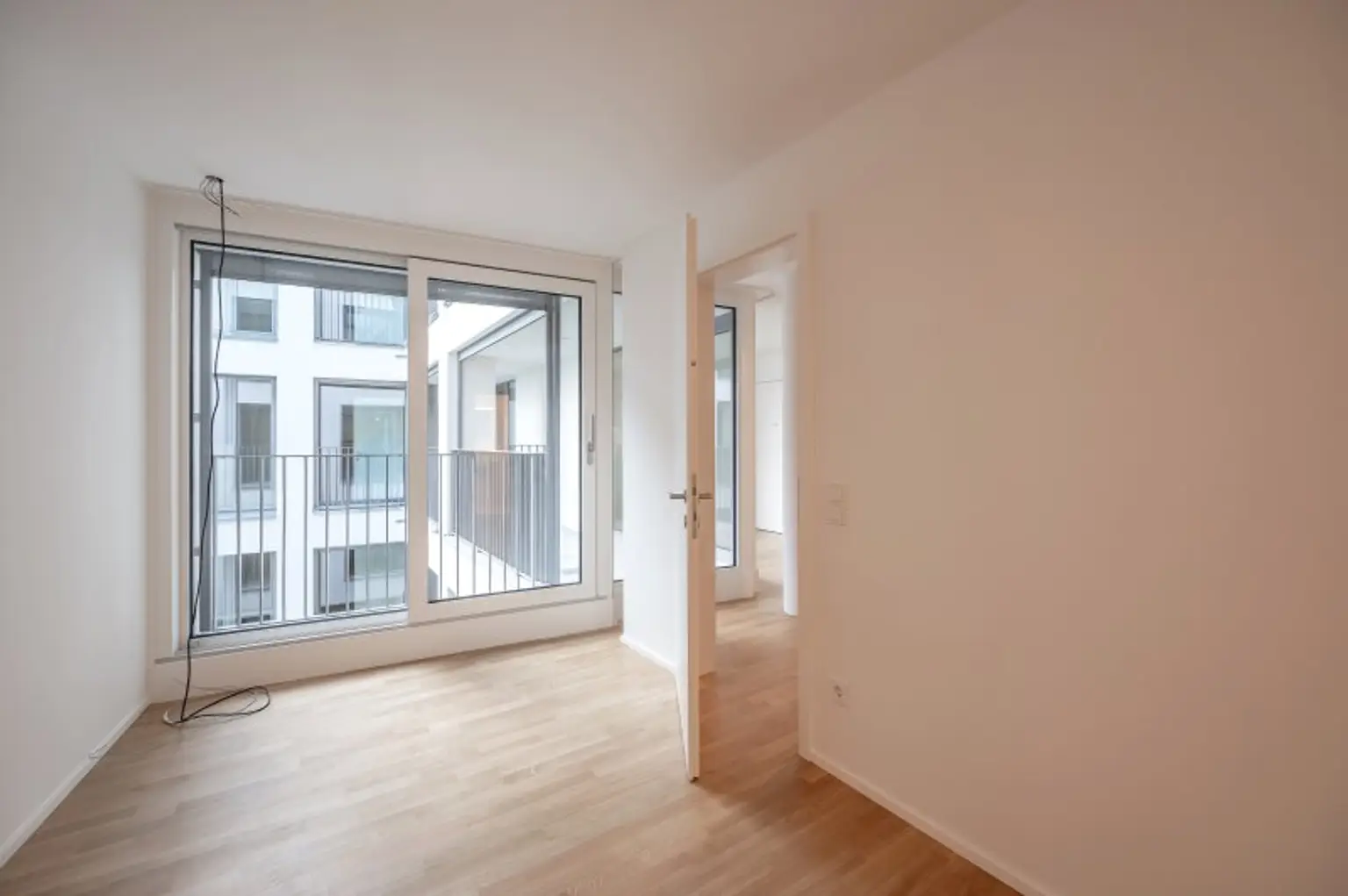 ++MOLLARD 50++  perfect 2-room-apartment in the Heart of the City (1/3)