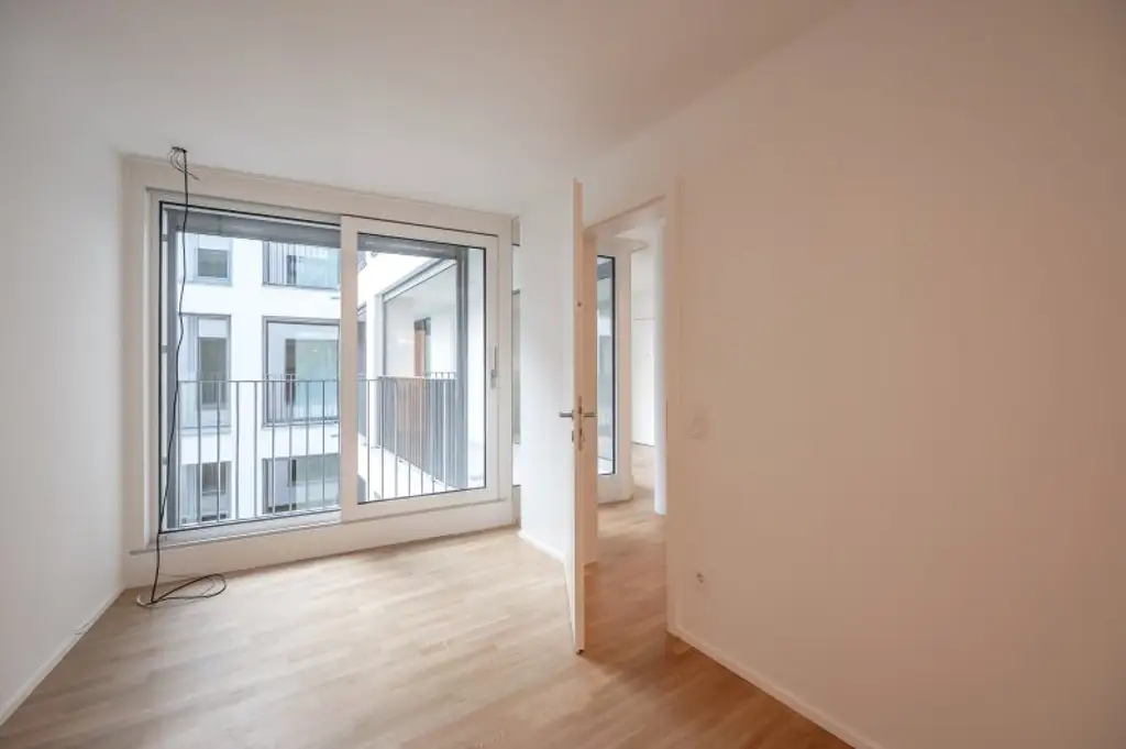 ++MOLLARD 50++  perfect 2-room-apartment in the Heart of the City (1/3)