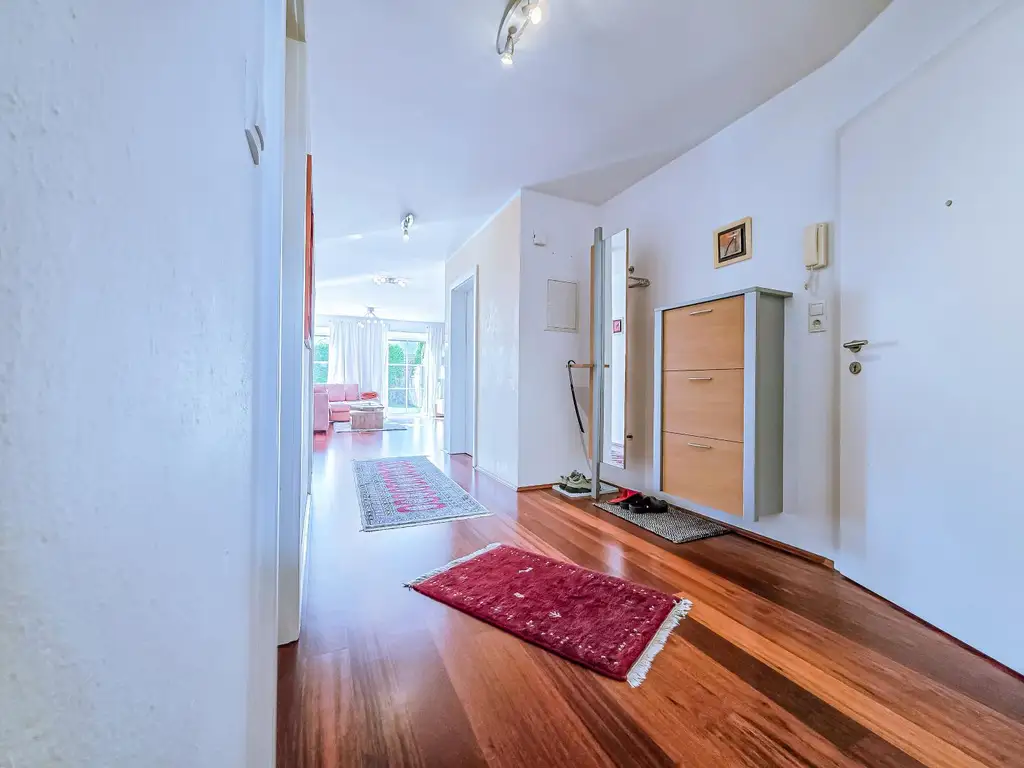 Sonnenplateau – 3-Zimmer-Terrassenwohnung mit Garten in traumhafter Ruhelage!