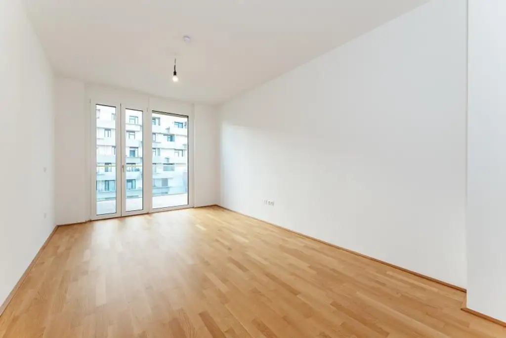 Ab Oktober! Nahe U3! Terrasse mit Weitblick! Prima 3-Zimmer-Wohnung zu vermieten!