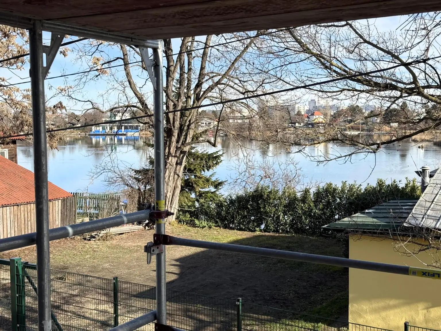Charmante Terrassenwohnung an der Alten Donau – Provisionsfrei f. Käufer // Charming terrace apartment at the Old Danube – Buyer comm. free! //