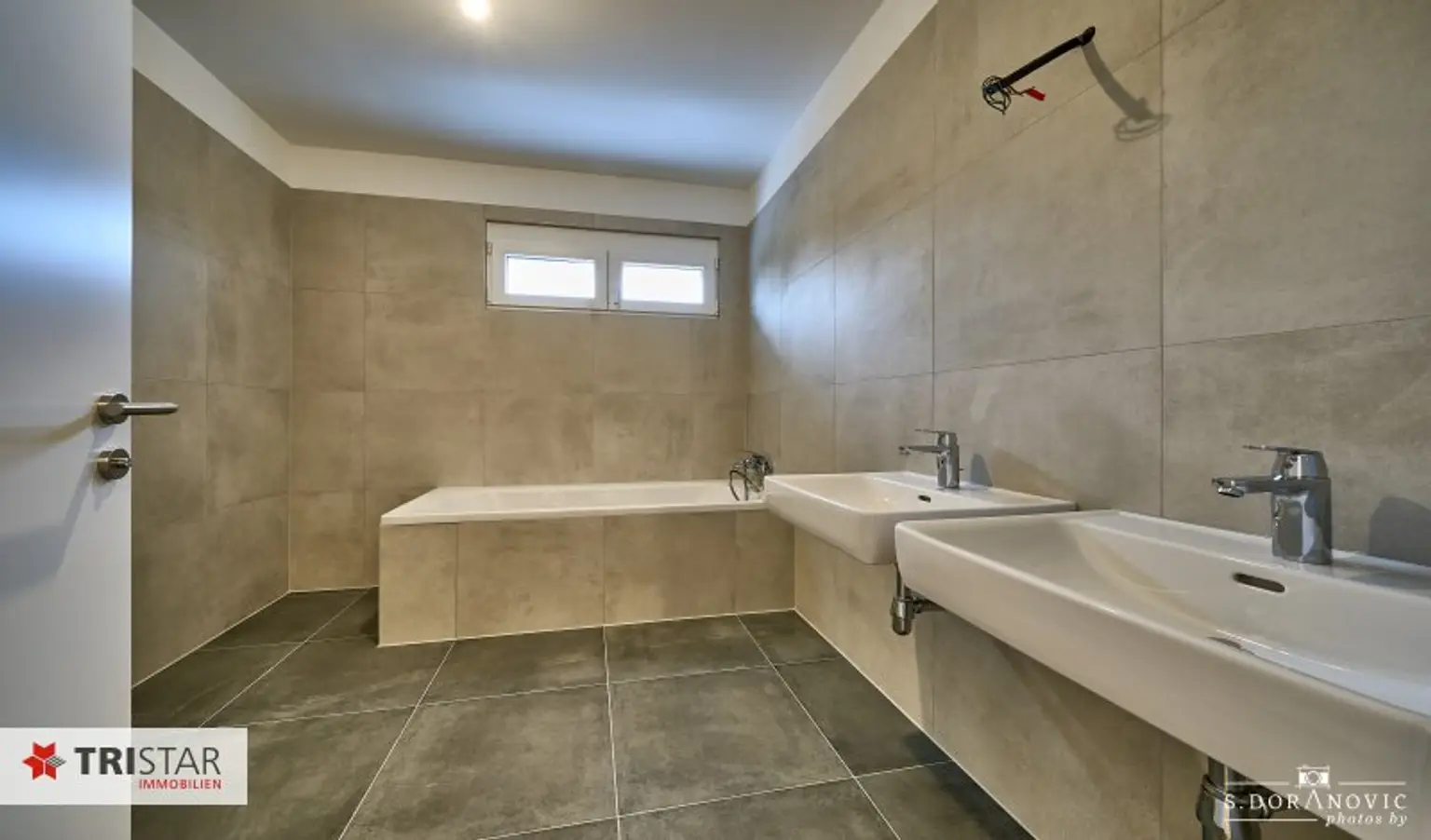 NEU ++ MASSIVES HAUS – LEICHTER KAUFPREIS ++ ca.152,50 m² WNFL / 5 ZIMMER ++ ZIEGELMASSIV / SCHLÜSSELFERTIG / ERSTBEZUG ++ GARTEN / TERRASSE / 2 BALKONE / TOP LAGE!