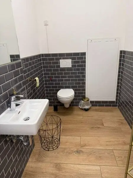 "GRÖDIG - Kleines modernes CAFE/BISTRO sucht neuen Pächter"