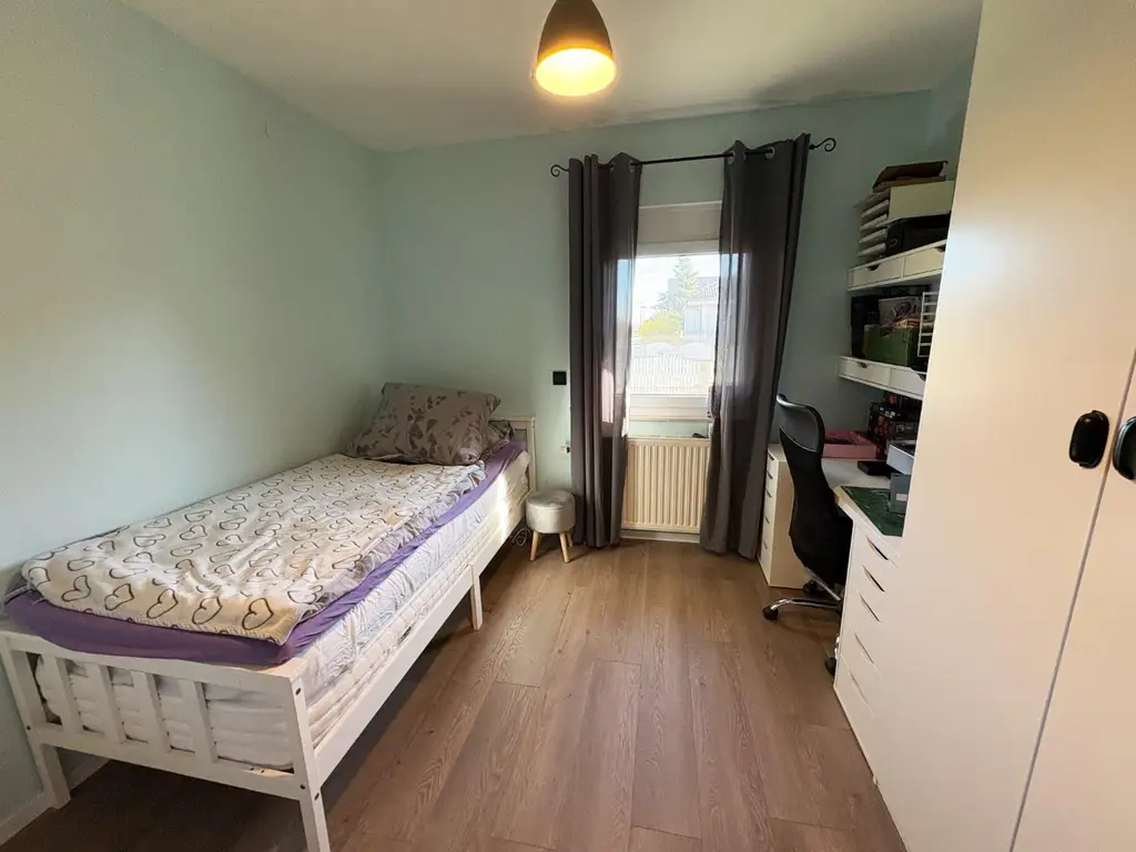 "BUNGALOW mit Pool - WohnGENUSS auf einer Ebene!"