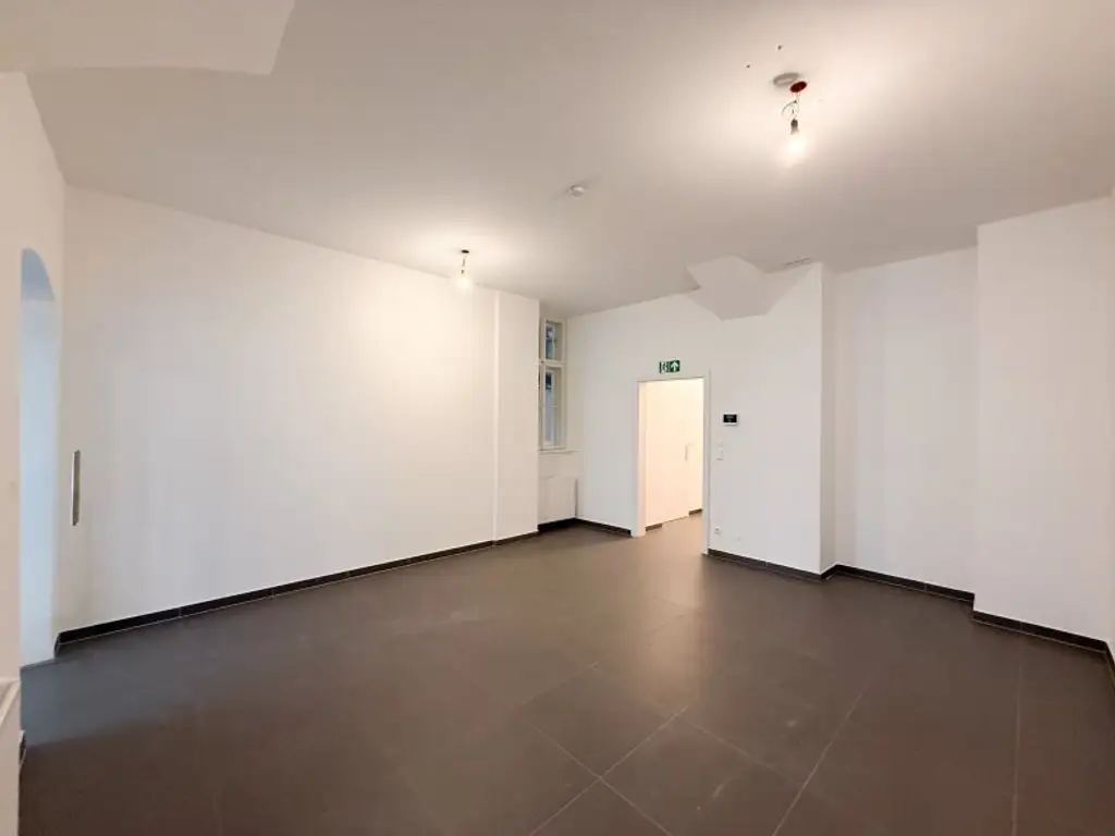 3-Zimmer Geschäftsfläche in 1090 Wien mit hoher Frequenz zu vermieten