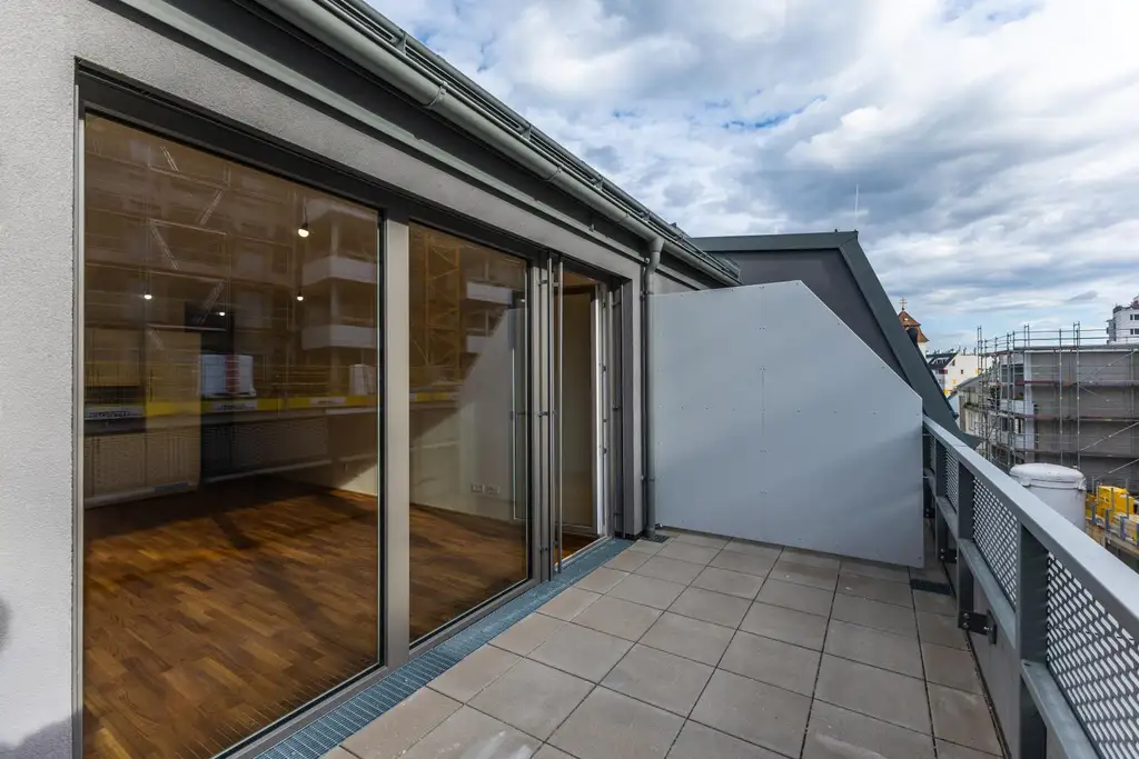 2-Zimmer-Dachgeschoßwohnung mit Terrasse