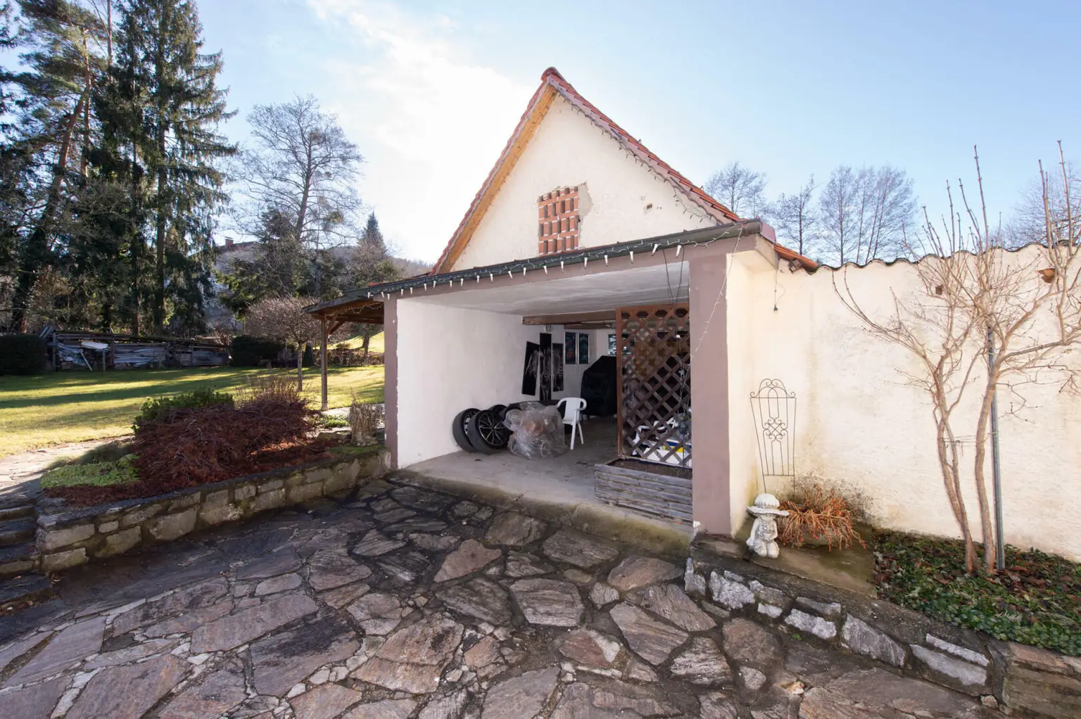 Großzügiges Einfamilienhaus mit viel Platz, hohem Potenzial und hoher Bebauungsdichte – Ideal für Familien oder Investoren