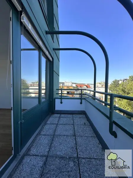 1130-WIEN- 2-ZIMMER-WOHNUNG MIT 2 TERRASSEN IN U-BAHN NÄHE