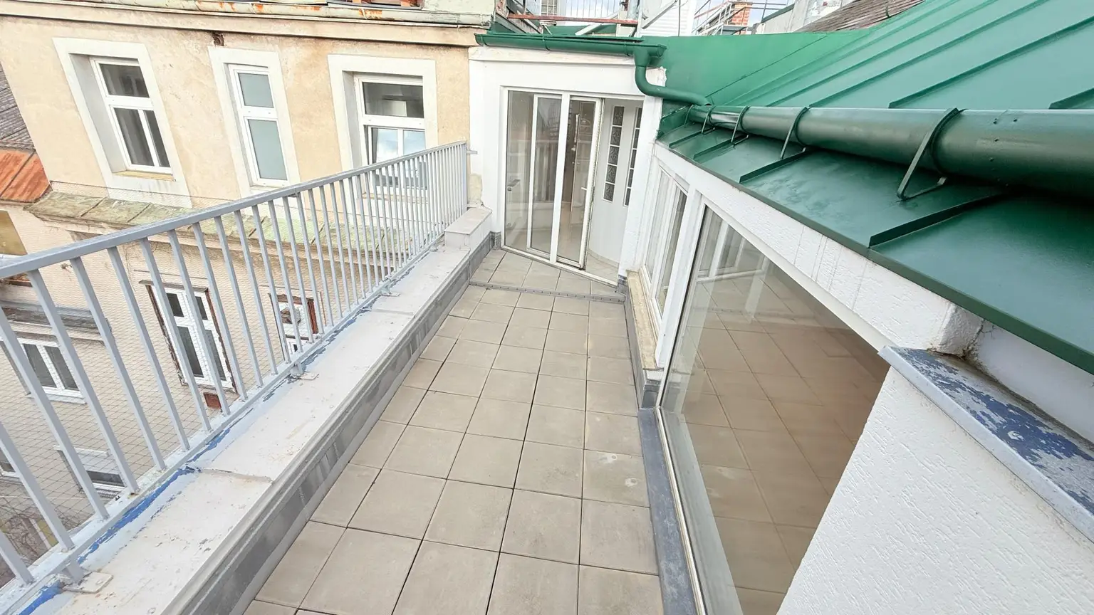 Über den Wolken nahe dem Servitenviertel/Clusiusgasse DG mit Terrasse ca. 11m²!