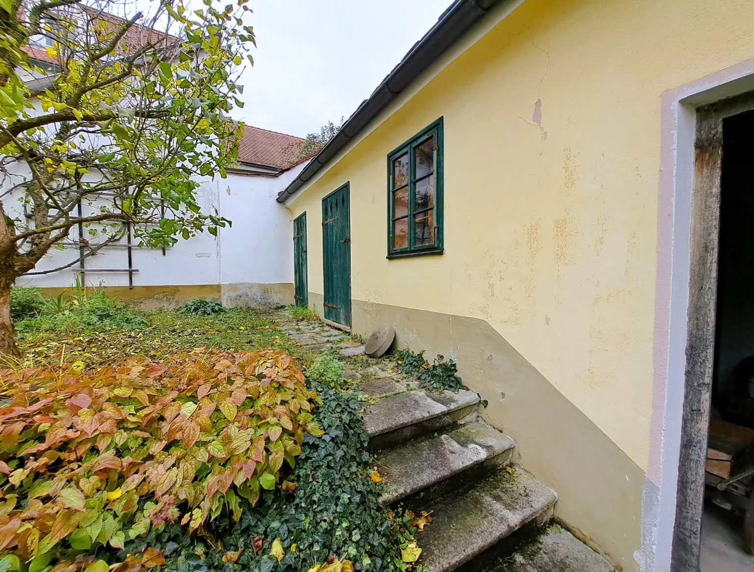 charmantes Wohnhaus mit zwei Wohneinheiten, Innenhof-Garten und Werkstatt - Steyr/Steyrdorf