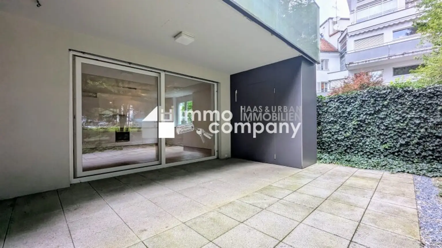 Moderne 3-Zimmer-EG-Wohnung mit Terrasse in zentraler Lage - inkl. TG-Stellplatz & Küche!