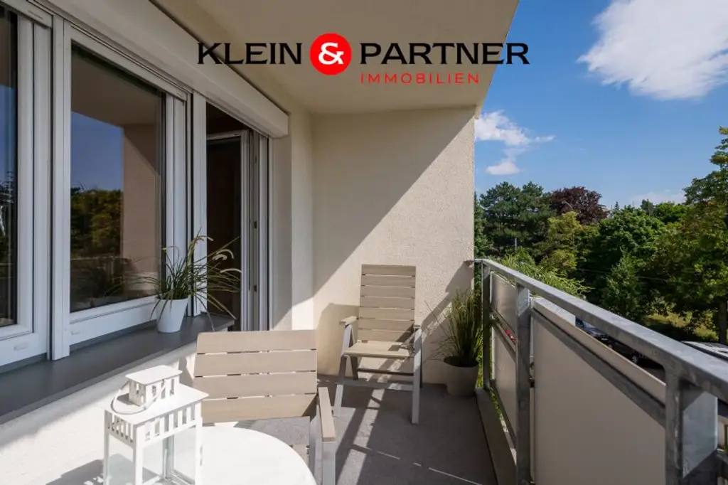 UNGLAUBLICHES PREIS-LEISTUNGSVERHÄLTNIS FÜR EINE DREIZIMMERWOHNUNG MIT LOGGIA IN GRÜNRUHELAGE!